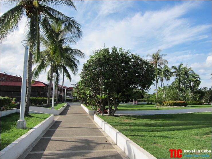 Mactan_Shrine_03.JPG