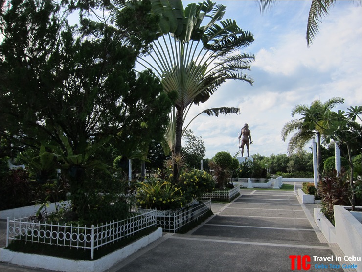 Mactan_Shrine_26.JPG