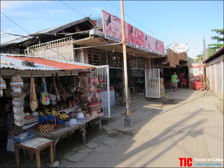 Mactan_Shrine_55.JPG