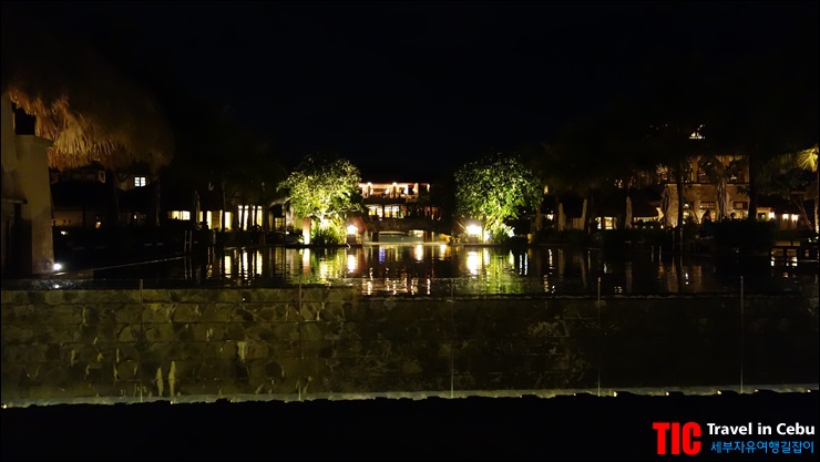 Crimson_Resort_Night_View_07.JPG