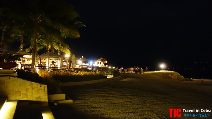 Crimson_Resort_Night_View_09.JPG