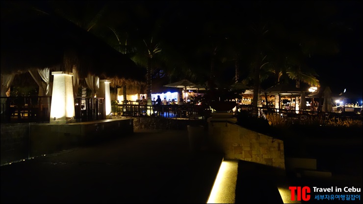 Crimson_Resort_Night_View_08.JPG